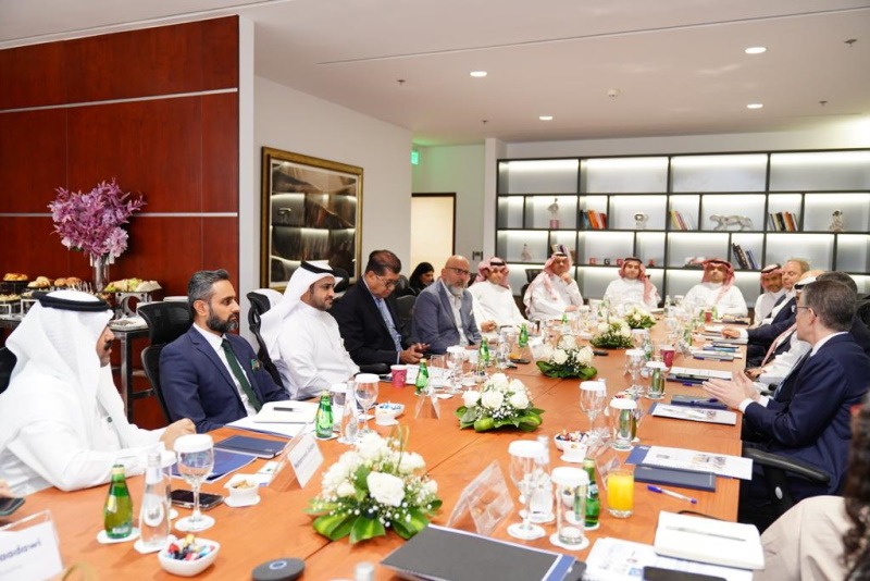 قادة أعمال من الخليج يشاركون في اجتماع مجلس الرؤساء التنفيذيين لمبادرة بيرل في الرياض