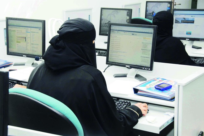 نقلة تاريخية تجعها تجربة تستحق الدراسة في اليوم العالمي للمرأة .. 7 سنوات وضعت تمكين المرأة السعودية في مقدمة انجازات رؤية المملكة 2030
