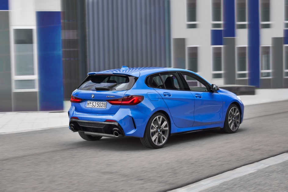 شركة محمد يوسف ناغي للسيارات تكشف عن سيارة BMW الفئة الأولى الجديدة كلياً