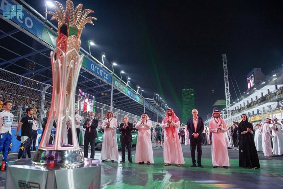 سمو ولي العهد يشهد منافسات سباق جائزة السعودية الكبرى stc للفورمولا 1