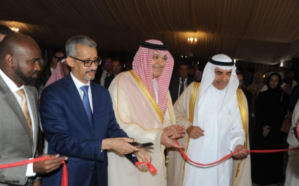 نائب وزير التعليم يدشن معرض الخط العربي الذي تنظمه مكتبة الملك عبدالعزيز العامة في تونس