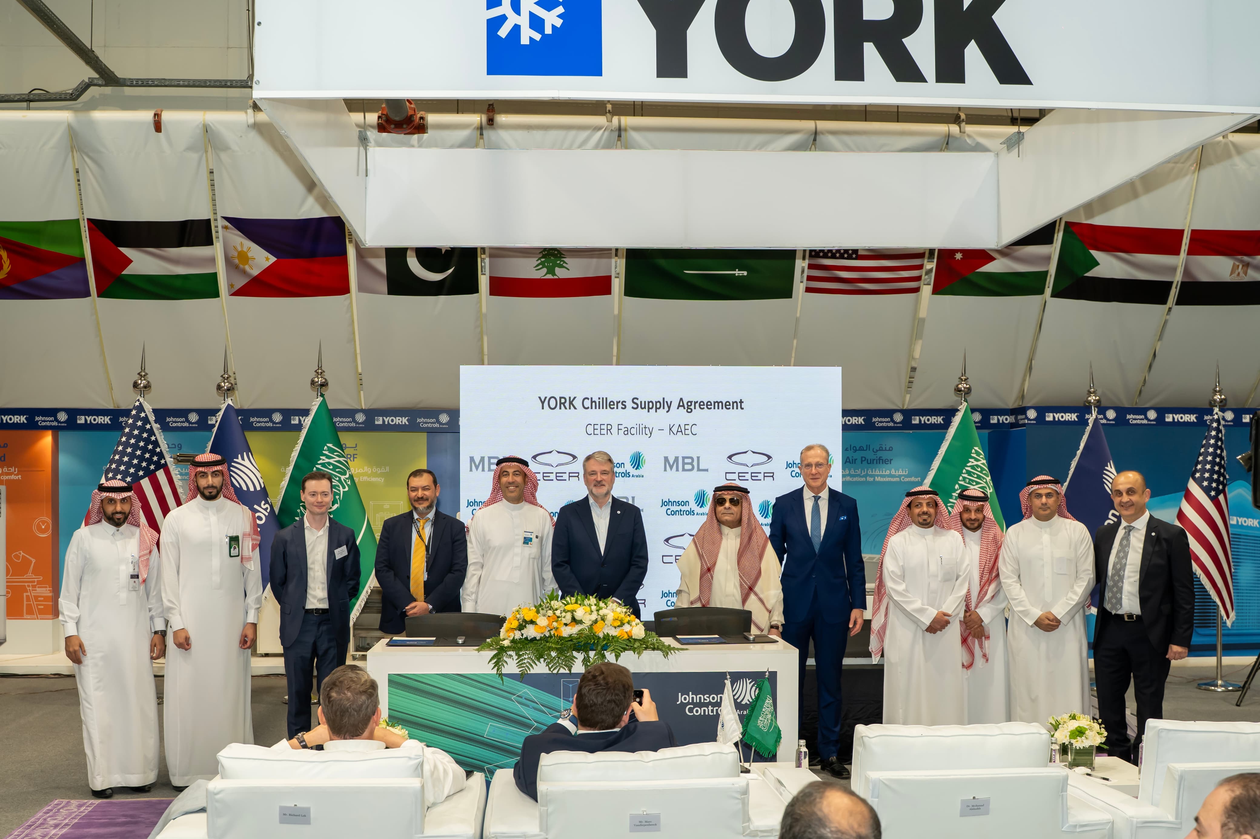 جونسون كنترولز العربية تطلق أكبر خط لإنتاج أنظمة التبريد في السعودية والمنطقة لتشيلرات يورك الهوائية بسعة 600 طن 